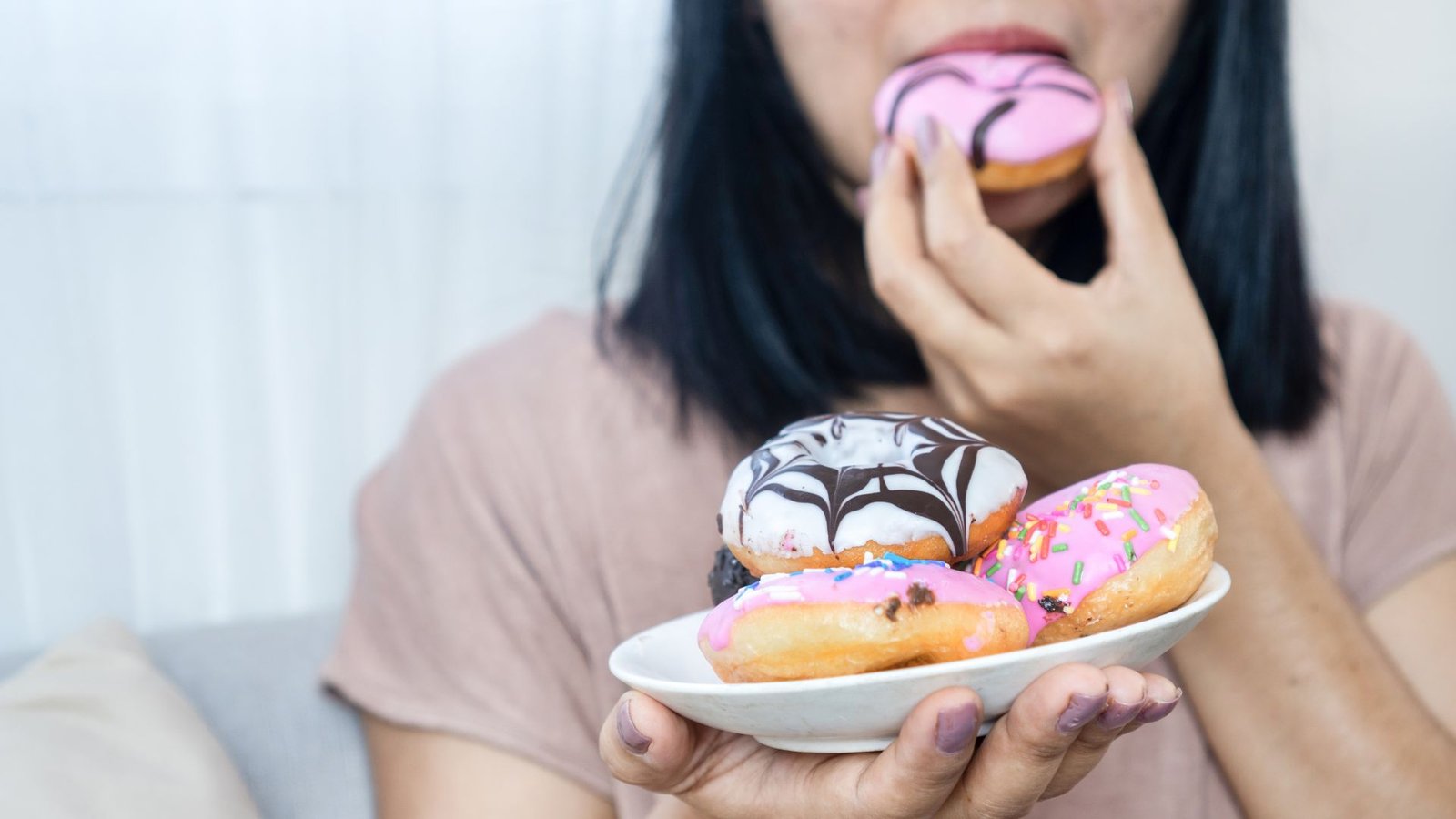 ALIMENTAÇÃO PARA COMPULSÃO NOTURNA: 6 ESTRATÉGIAS PRÁTICAS